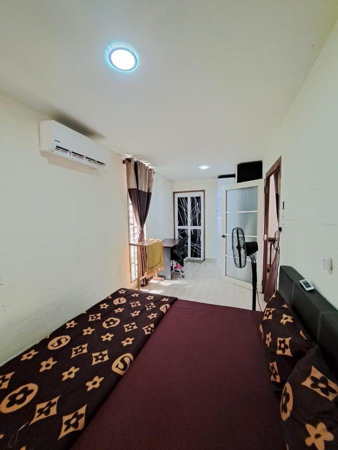 Rayyan Ashraf Homestay Kota Bharu Exterior photo
